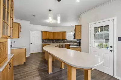 4217 Bent Oaks Drive, Arlington, TX 76001 - Photo 8