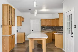 4217 Bent Oaks Dr, Arlington, TX 76001 - Photo 8
