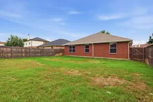 2051 Sunny Side Dr, Little Elm, TX 75068 - Photo 36