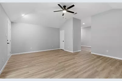 2051 Sunny Side Drive, Little Elm, TX 75068 - Photo 12