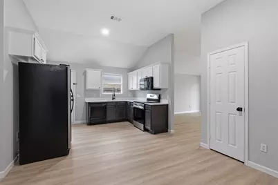 2051 Sunny Side Drive, Little Elm, TX 75068 - Photo 16