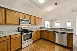 1004 Margaret Dr, McKinney, TX 75071 - Photo 2