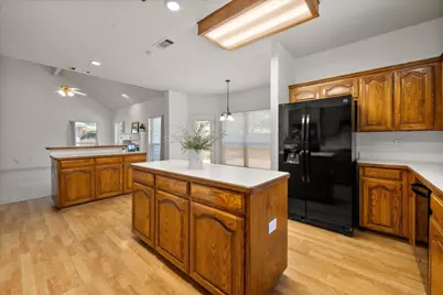 6505 Ashwood Drive, Arlington, TX 76016 - Photo 8