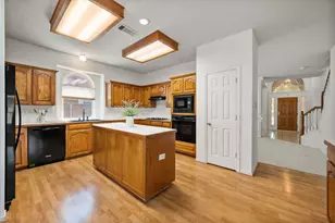 6505 Ashwood Dr, Arlington, TX 76016 - Photo 4