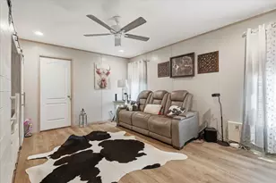 193 Firefly Dr, Springtown, TX 76082 - Photo 20