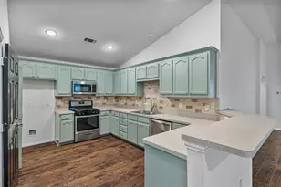 2709 Mountain Lion Dr, Fort Worth, TX 76244 - Photo 6