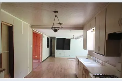 717 Tulane Street, Beverly Hills, TX 76711 - Photo 8