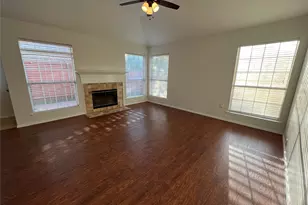 334 Touchdown Dr, Irving, TX 75063 - Photo 26