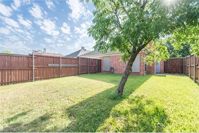 334 Touchdown Drive, Irving, TX 75063 - Photo 30
