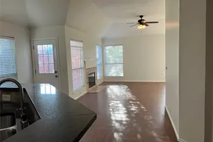 334 Touchdown Dr, Irving, TX 75063 - Photo 16