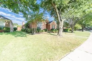 334 Touchdown Dr, Irving, TX 75063 - Photo 4