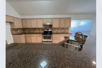 334 Touchdown Drive, Irving, TX 75063 - Photo 12