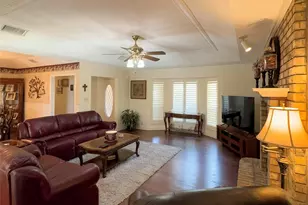 2800 Clearmeadow St, Bedford, TX 76021 - Photo 10