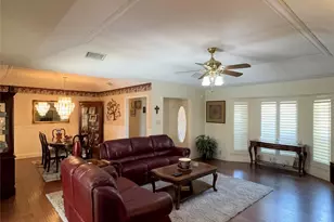 2800 Clearmeadow St, Bedford, TX 76021 - Photo 8