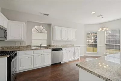 305 Boulder Creek Drive, DeSoto, TX 75115 - Photo 12