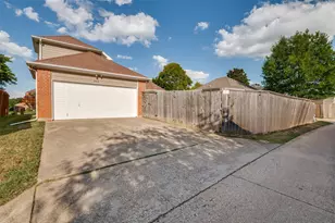 305 Boulder Creek Dr, DeSoto, TX 75115 - Photo 24
