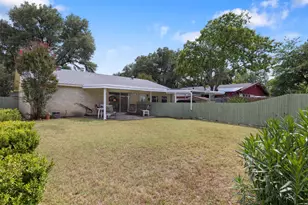 2825 Pinewood Dr, Garland, TX 75044 - Photo 28