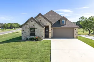 648 Half Moon Way, Runaway Bay, TX 76426 - Photo 2