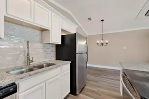 2007 Red Cloud Dr, Dallas, TX 75217 - Photo 10