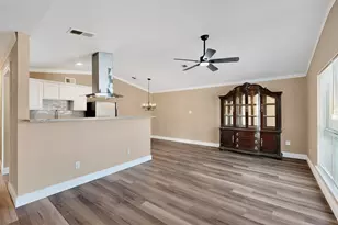 2007 Red Cloud Dr, Dallas, TX 75217 - Photo 4