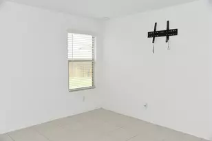 348 Dry Cyn Wy, Fort Worth, TX 76052 - Photo 10