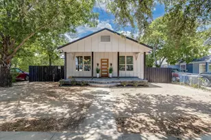 2401 Ingersoll St, Dallas, TX 75212 - Photo 2