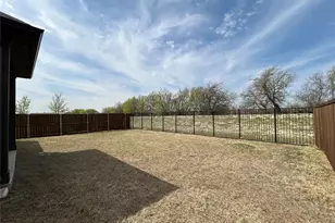 8941 Lantana Meadow Dr, Fort Worth, TX 76131 - Photo 38