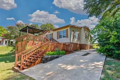 41 Thompson Road, Gainesville, TX 76240 - Photo 1