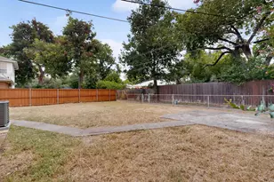 2553 Dorrington Dr, Dallas, TX 75228 - Photo 36