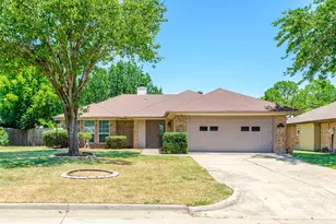 2506 McKensie Ln, Grand Prairie, TX 75052 - Photo 1