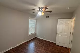 910 NE 31st, Grand Prairie, TX 75050 - Photo 18