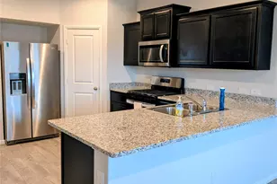 9752 New Bern Dr, Fort Worth, TX 76108 - Photo 6