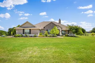 2711 Naomi Ct, Farmersville, TX 75442 - Photo 2