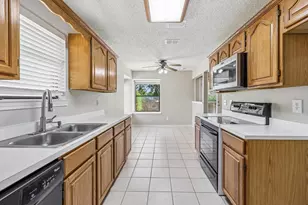 3211 Brookview Dr, Corinth, TX 76210 - Photo 10