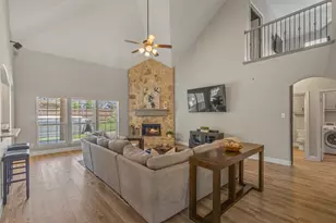 13909 Sparrow Hill Dr, Little Elm, TX 75068 - Photo 4