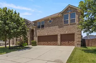 13909 Sparrow Hill Dr, Little Elm, TX 75068 - Photo 2