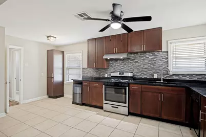 1913 Landa Drive, Garland, TX 75042 - Photo 4