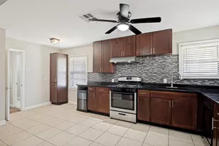 1913 Landa Dr, Garland, TX 75042 - Photo 4