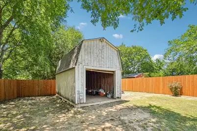 229 S Lakeview Drive, Lake Dallas, TX 75065 - Photo 32