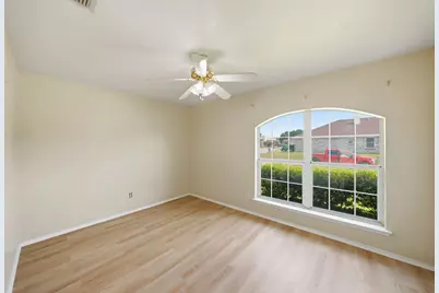 1912 Lennox Lane, Arlington, TX 76018 - Photo 20