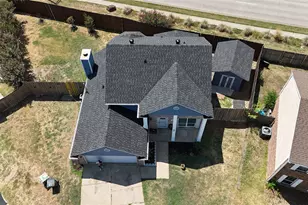 622 Mission Hills Dr, Arlington, TX 76018 - Photo 2
