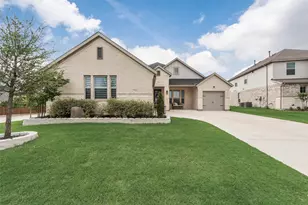 2701 Bluewood Ln, Mansfield, TX 76063 - Photo 2