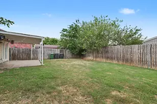7315 Marsland Ln, Arlington, TX 76001 - Photo 32