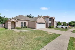 7315 Marsland Ln, Arlington, TX 76001 - Photo 2