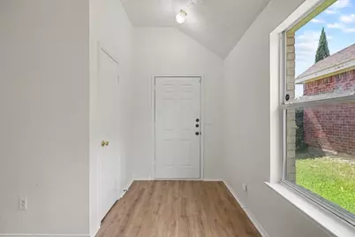 7315 Marsland Lane, Arlington, TX 76001 - Photo 4