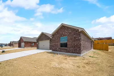 169 Cattlemans Creek W, Newark, TX 76071 - Photo 4