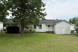 319 Shenandoah St, Marlin, TX 76661 - Photo 2