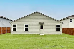 829 Eagles Nest Dr, Cleburne, TX 76031 - Photo 2