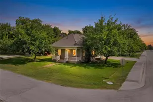 441 W Lake St, Krum, TX 76249 - Photo 1