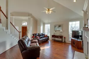 801 Steeps Ct, Euless, TX 76039 - Photo 12